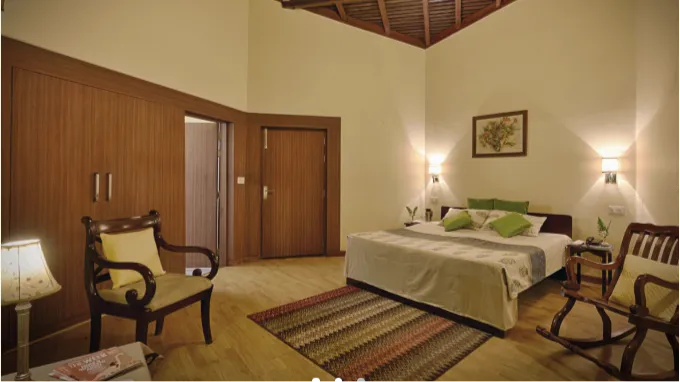 Lake View Room